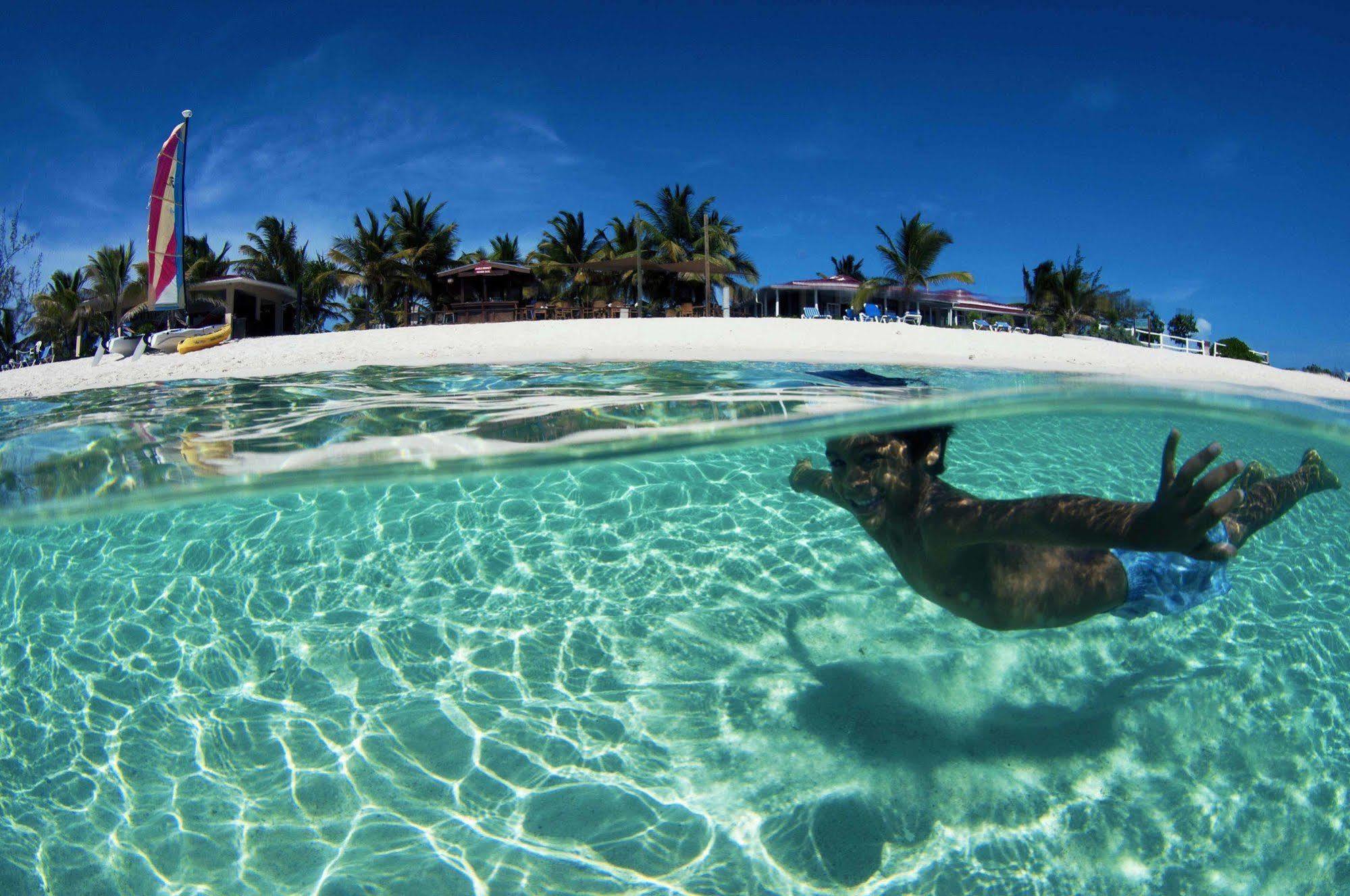 Bohio Dive Resort Cockburn Town Exterior foto