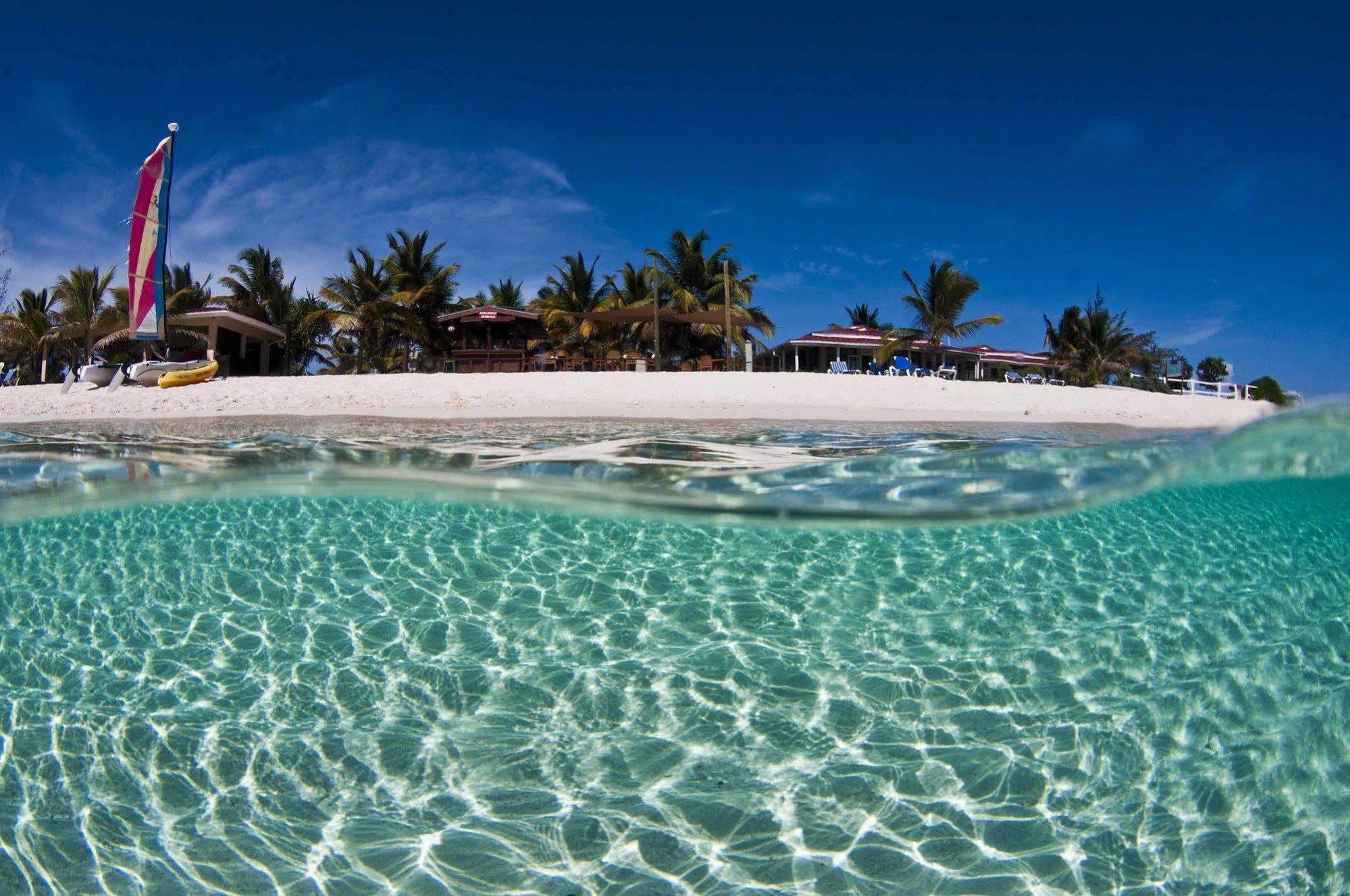 Bohio Dive Resort Cockburn Town Exterior foto